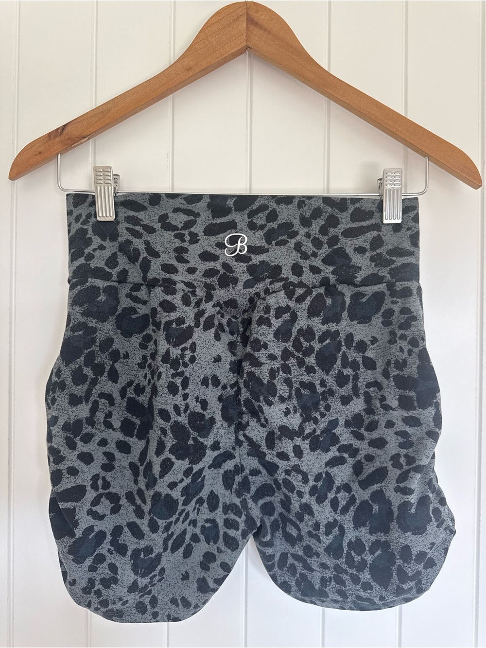 Bombshell Sportswear Dark Leopard Toggle Shorts Large High Waist Ruched Cheetah - Picture 4 of 7